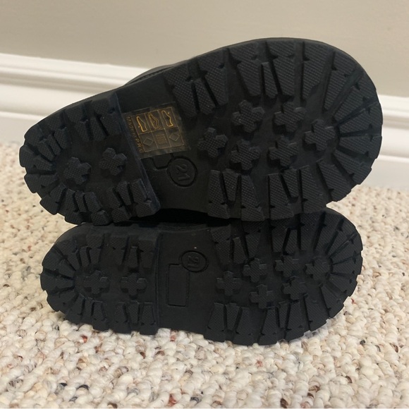 ✨2/$30✨ Toddler Freemouss boots - Picture 7 of 8